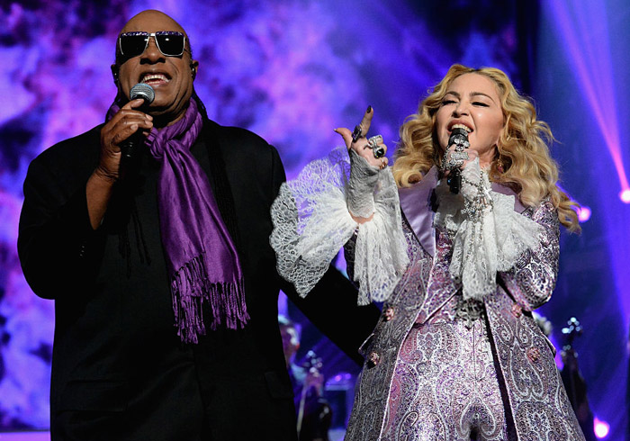 Stevie Wonder & Madonna Perform a Price Tribute at the Billboard Music Awards [VIDEO]