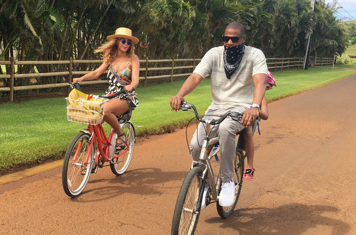 Photos: Beyoncé , JAY Z and Blue Ivy Vacation in Hawaii