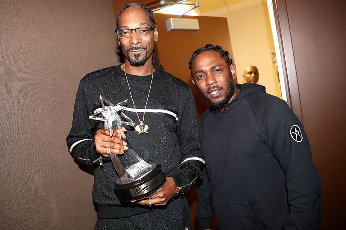 Kendrick Lamar Presents Snoop Dogg with The “I am Hip Hop Award” at the BET Hip Hop Awards