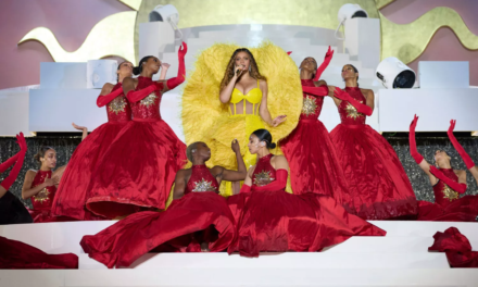 Blue Ivy Joins Beyoncé on Stage in Dubai at Atlantis the Royal Resort [VIDEO]